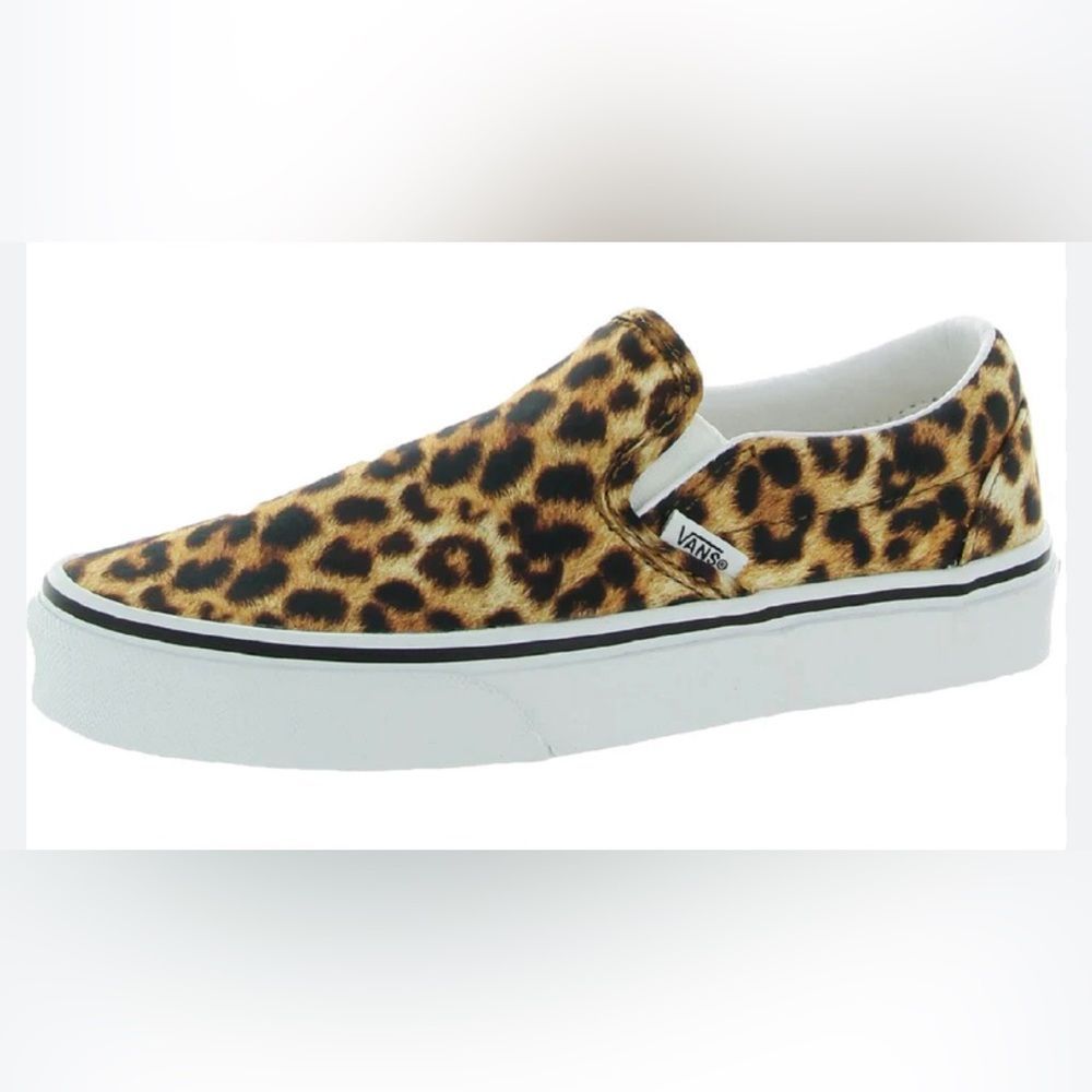 Vans Classic Slip-on lifestyle Leopard Print Skate women’s size 7.